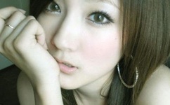 美女被打光屁屁